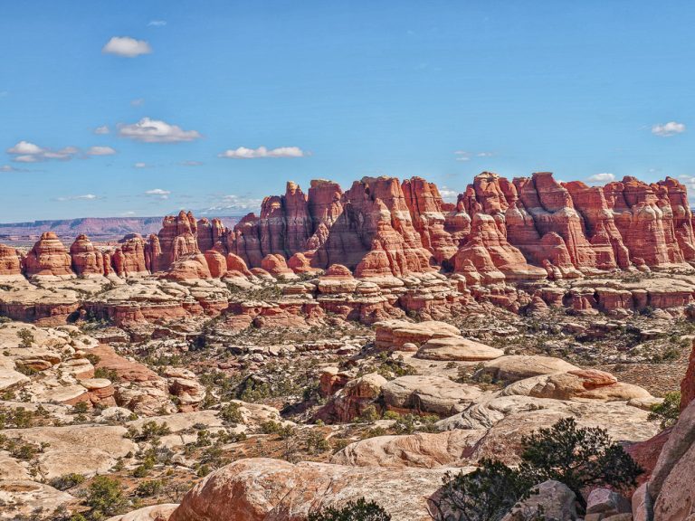 How to Do the Chesler Park Hike in the Needles of Canyonlands National Park